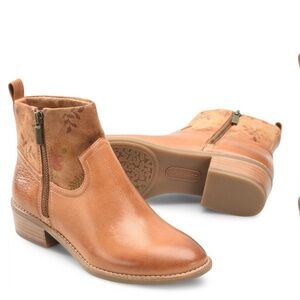 Comfortiva Tan Leather Ankle Boots